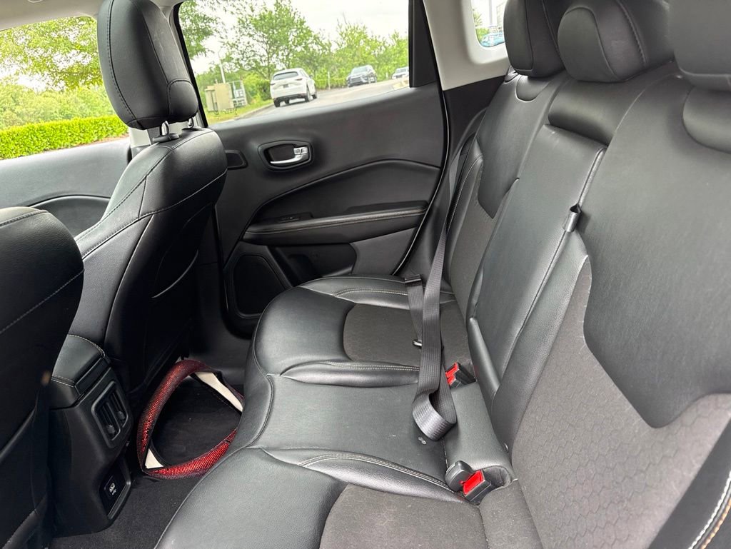 Used 2021 Jeep Compass Latitude w/ Sun and Sound Group AWD/4WD image 10