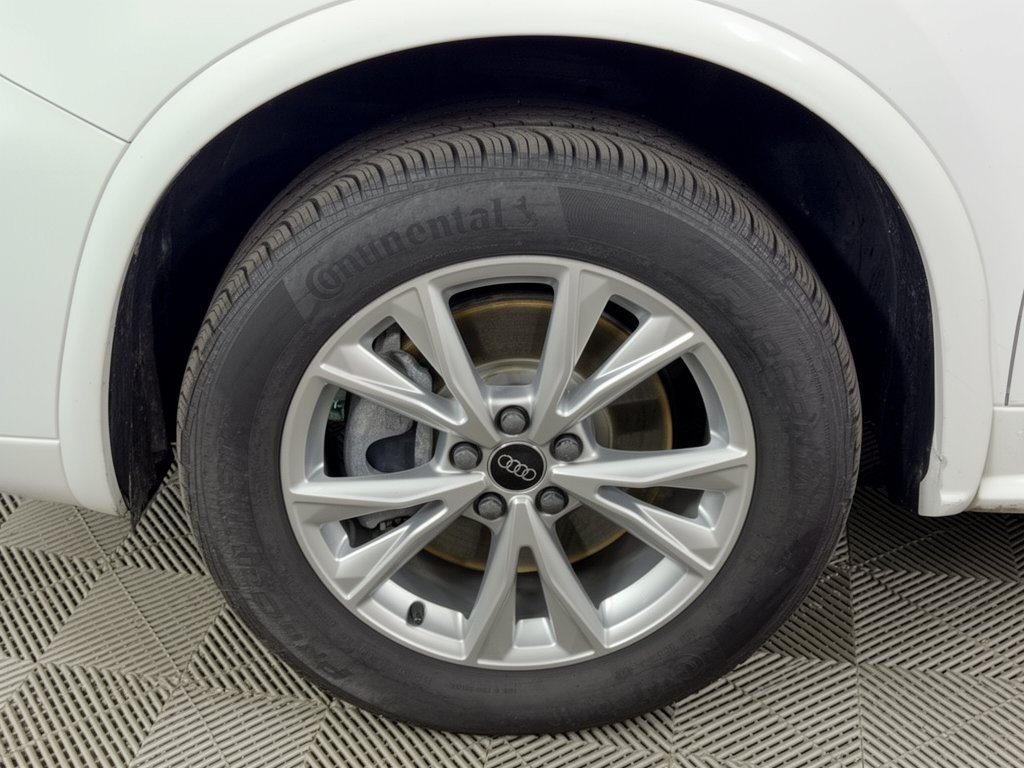 Certified 2025 Audi Q3 2.0T Premium w/ Convenience Package AWD/4WD image 13