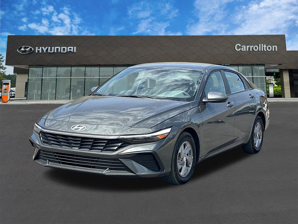 Used 2025 Hyundai Elantra SE FWD image 1