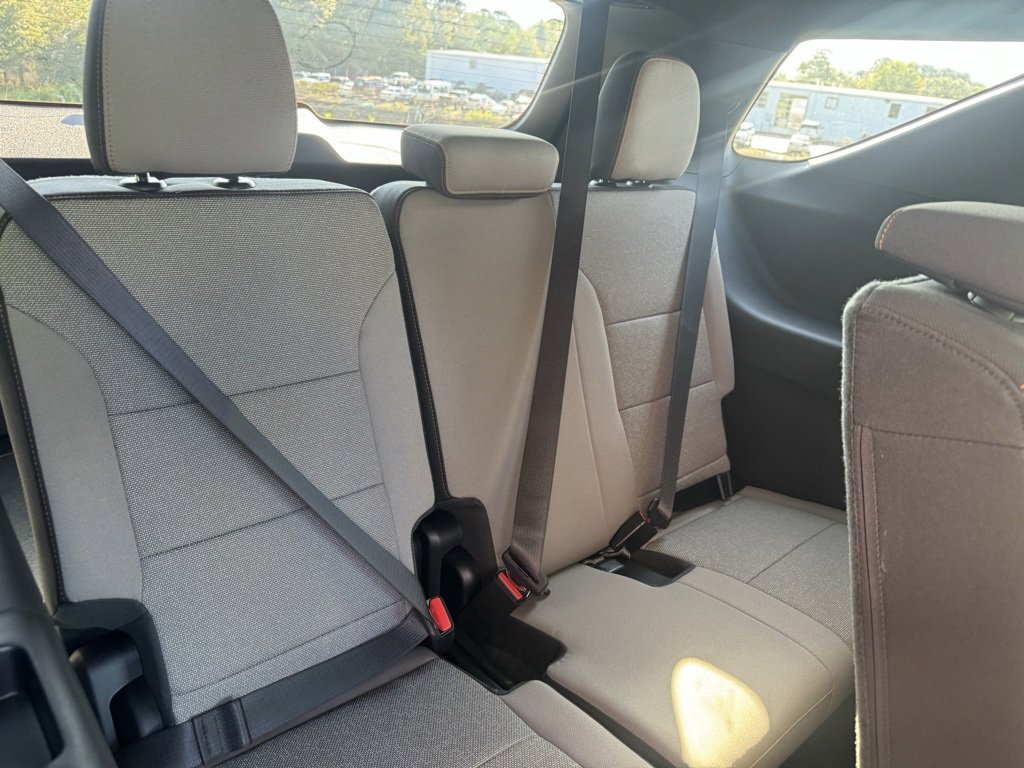 New 2026 Chevrolet Traverse LT image 11