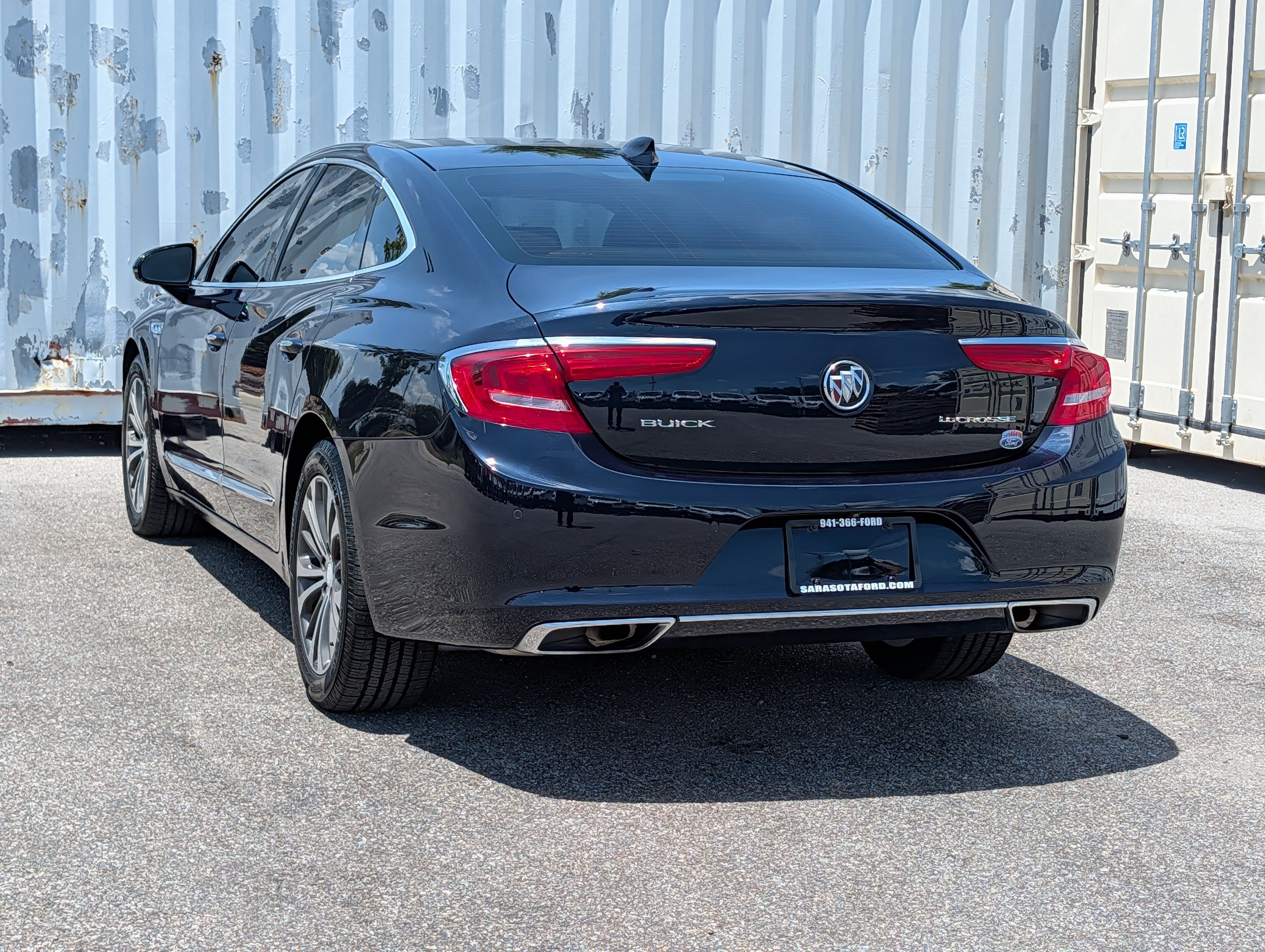 Used 2017 Buick LaCrosse Essence w/ Sun and Shade Package FWD image 6