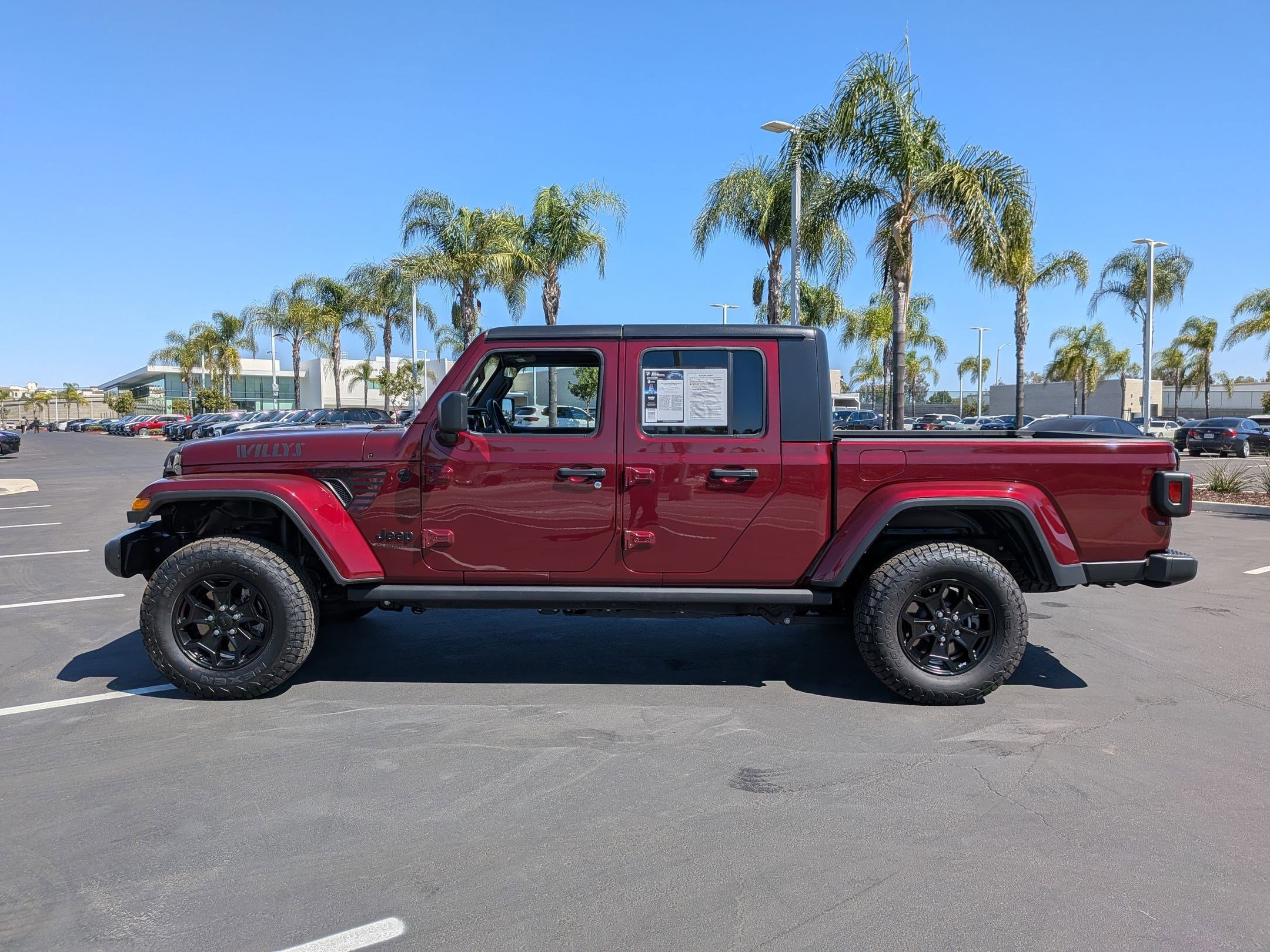 Used 2021 Jeep Gladiator Sport image 7