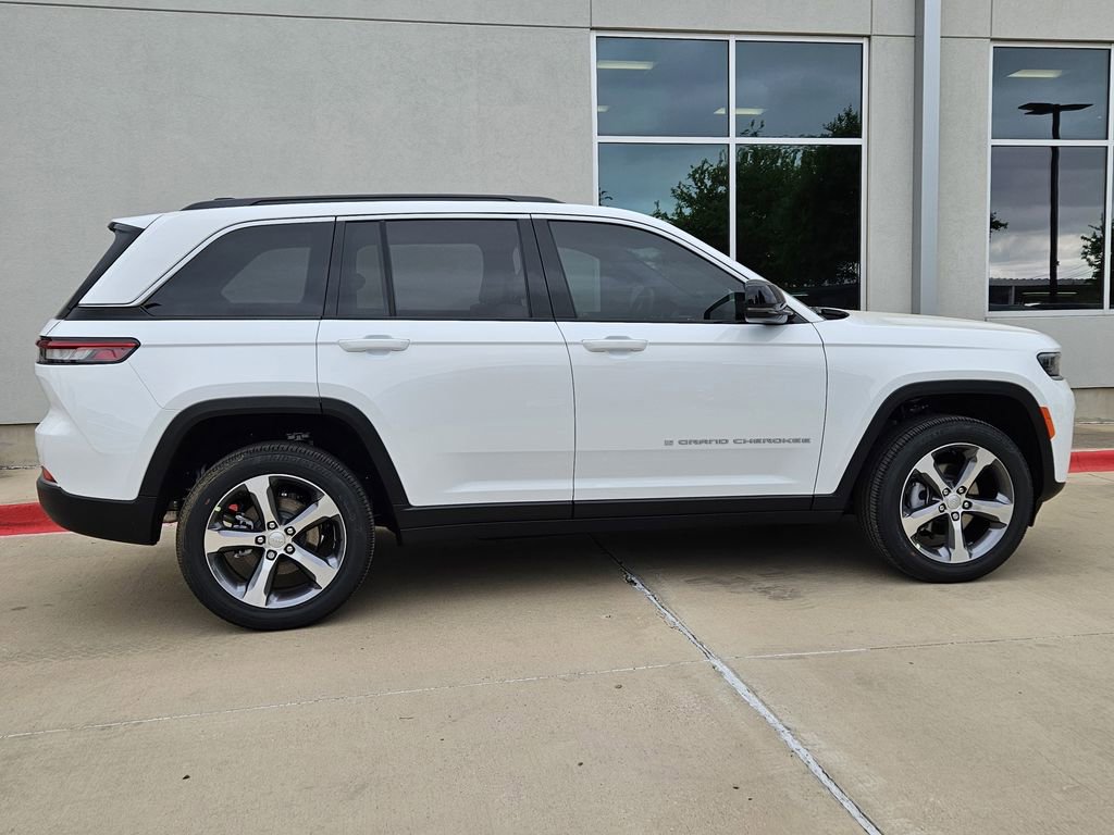 New 2026 Jeep Grand Cherokee Limited image 2