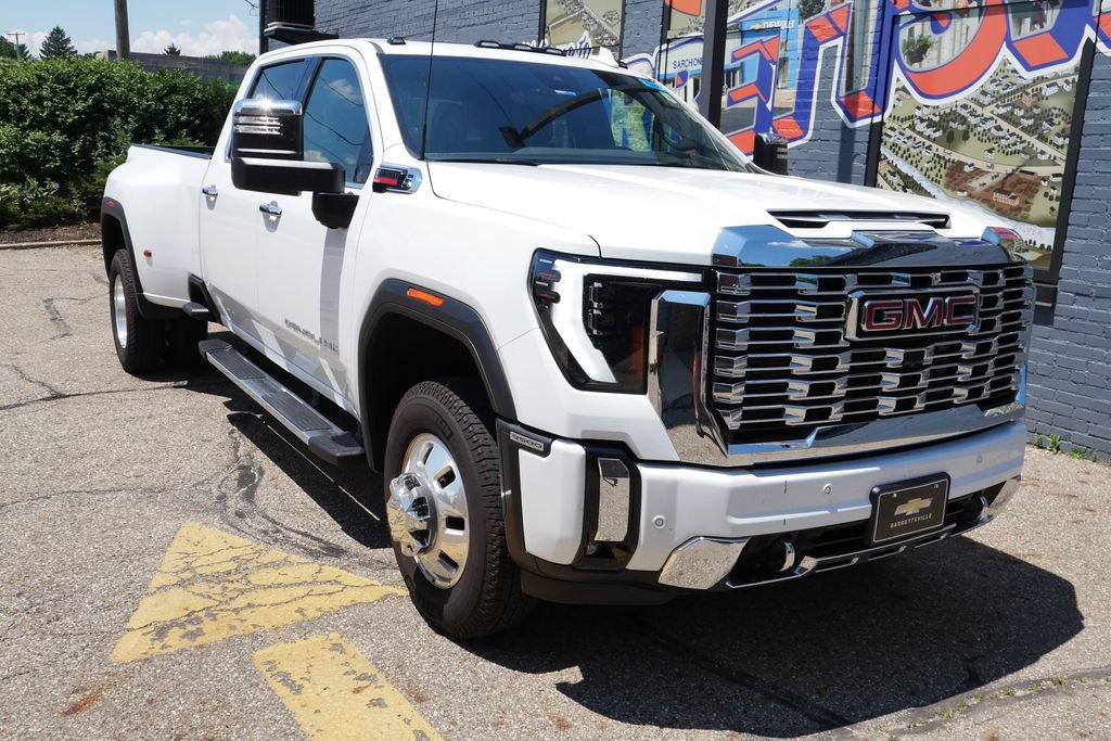 Used 2026 GMC Sierra 3500 Denali w/ Denali Reserve Package AWD/4WD image 35