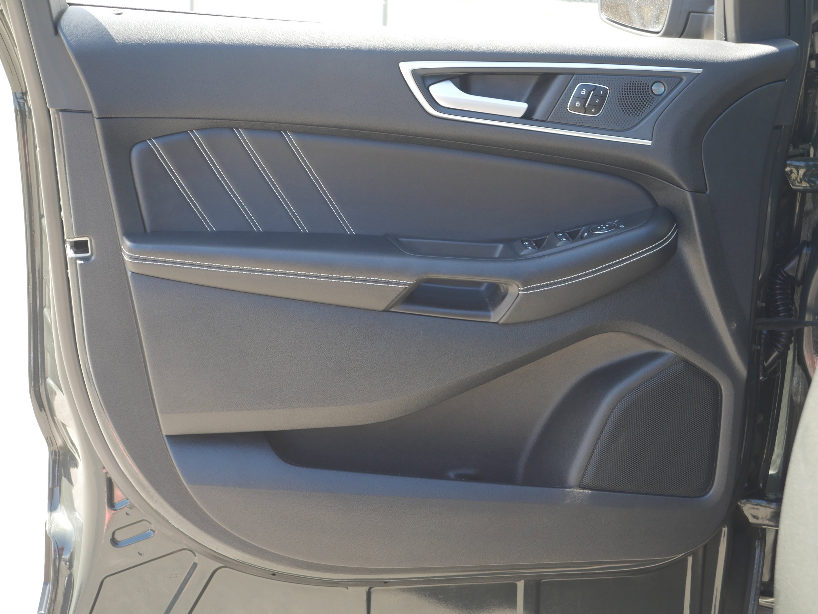 Used 2023 Ford Edge ST AWD/4WD image 38