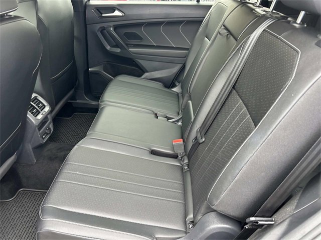 Used 2023 Volkswagen Tiguan SE R-Line image 20