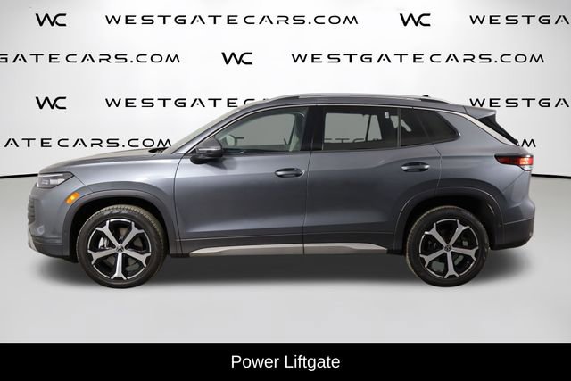 Used 2025 Volkswagen Tiguan SE AWD/4WD image 5