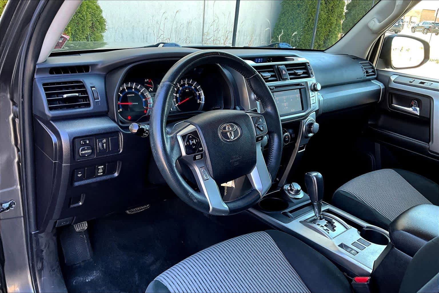 Used 2016 Toyota 4Runner SR5 image 18