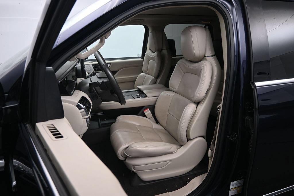 Used 2021 Lincoln Navigator L Reserve w/ Luxury Package AWD/4WD image 14