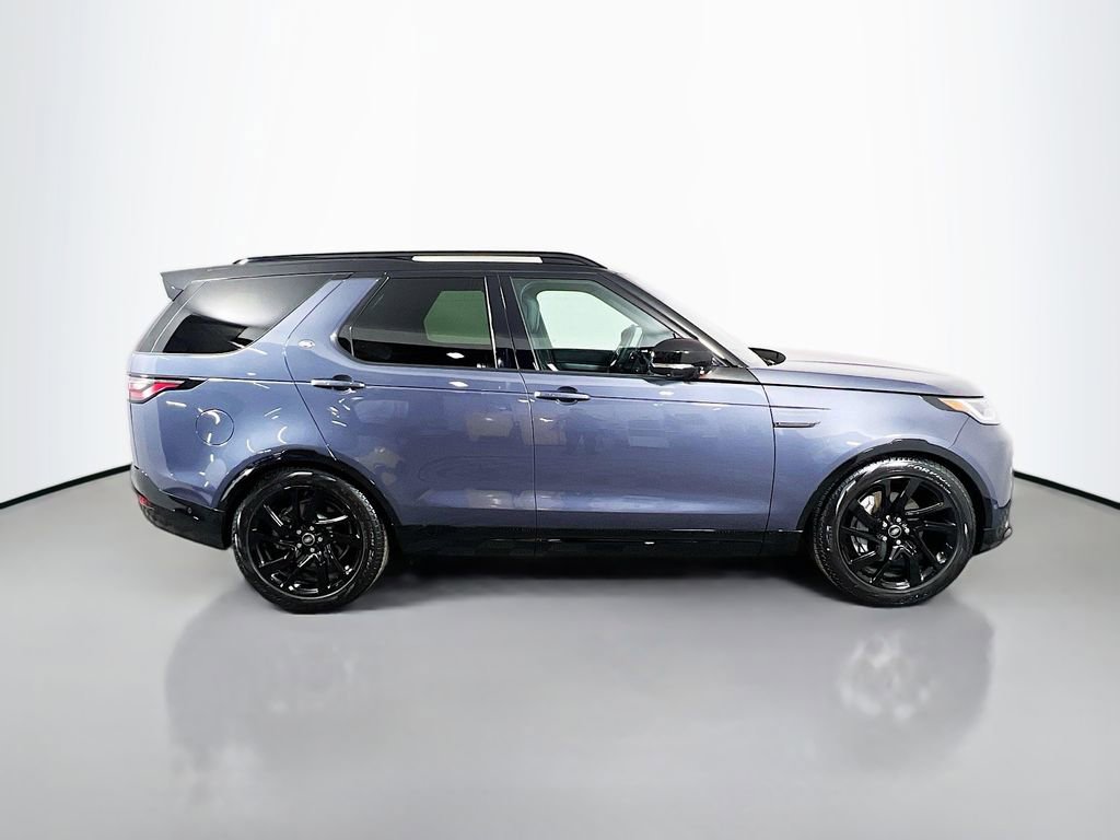 Used 2025 Land Rover Discovery Dynamic SE AWD/4WD image 4