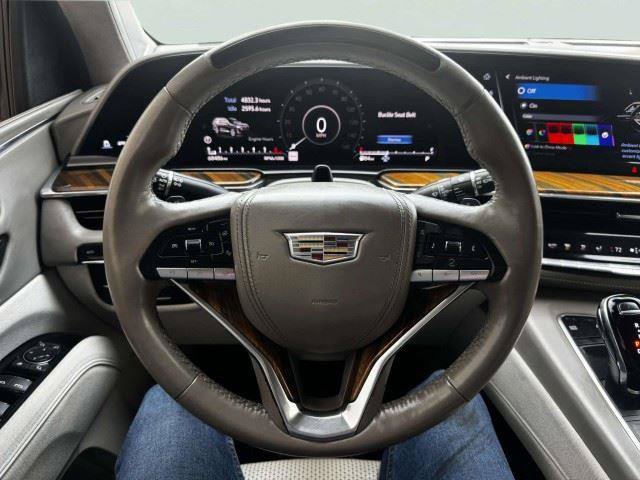 Used 2021 Cadillac Escalade Premium Luxury Platinum AWD/4WD image 35