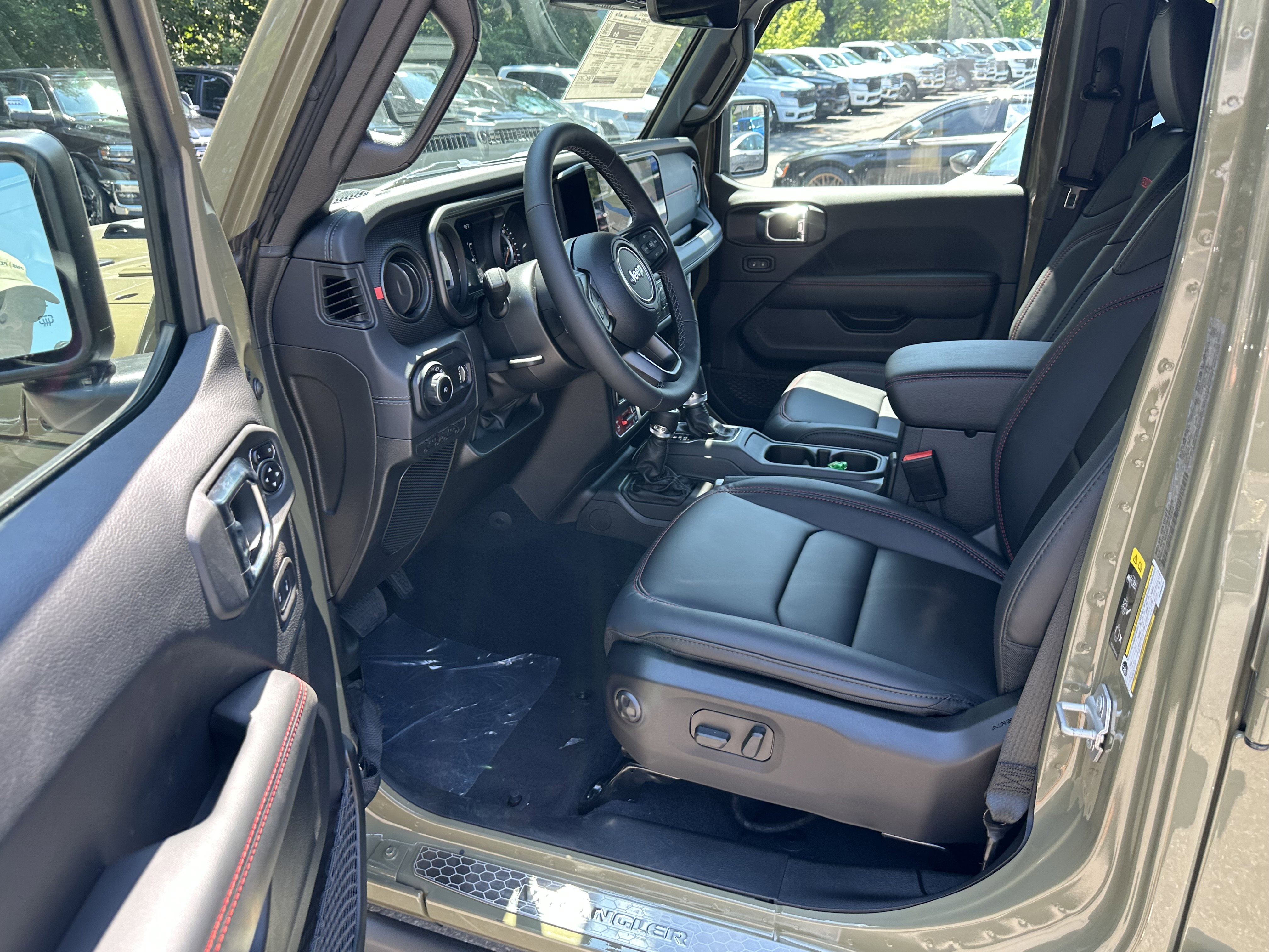 New 2025 Jeep Wrangler Unlimited Rubicon image 24