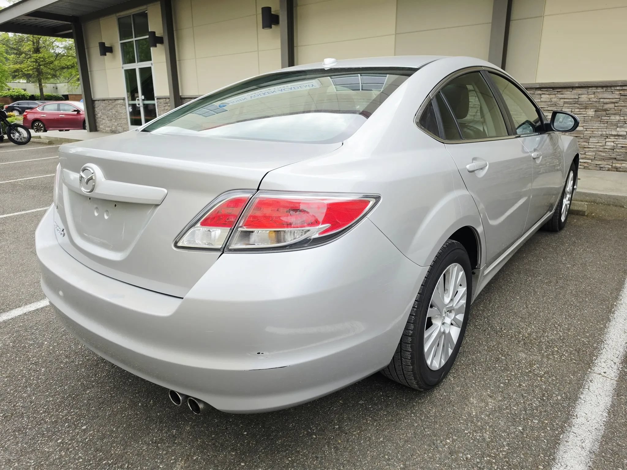Used 2009 MAZDA MAZDA6 i Touring w/ Moonroof & Bose Pkg FWD image 5