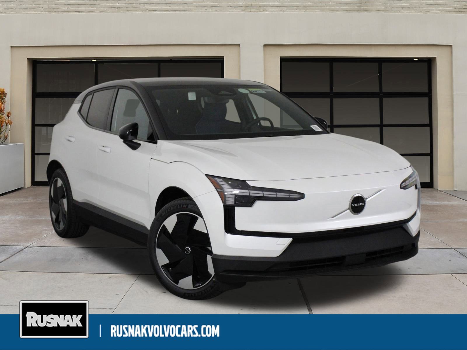 New 2025 Volvo EX30 Plus w/ Climate Package