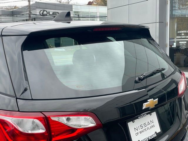Used 2021 Chevrolet Equinox LS image 32