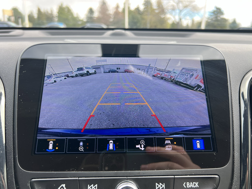 Used 2022 Chevrolet Equinox RS w/ RS Leather Package image 15