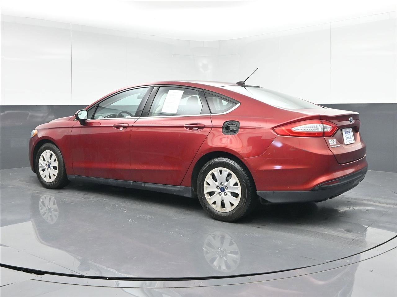 Used 2013 Ford Fusion S FWD image 7
