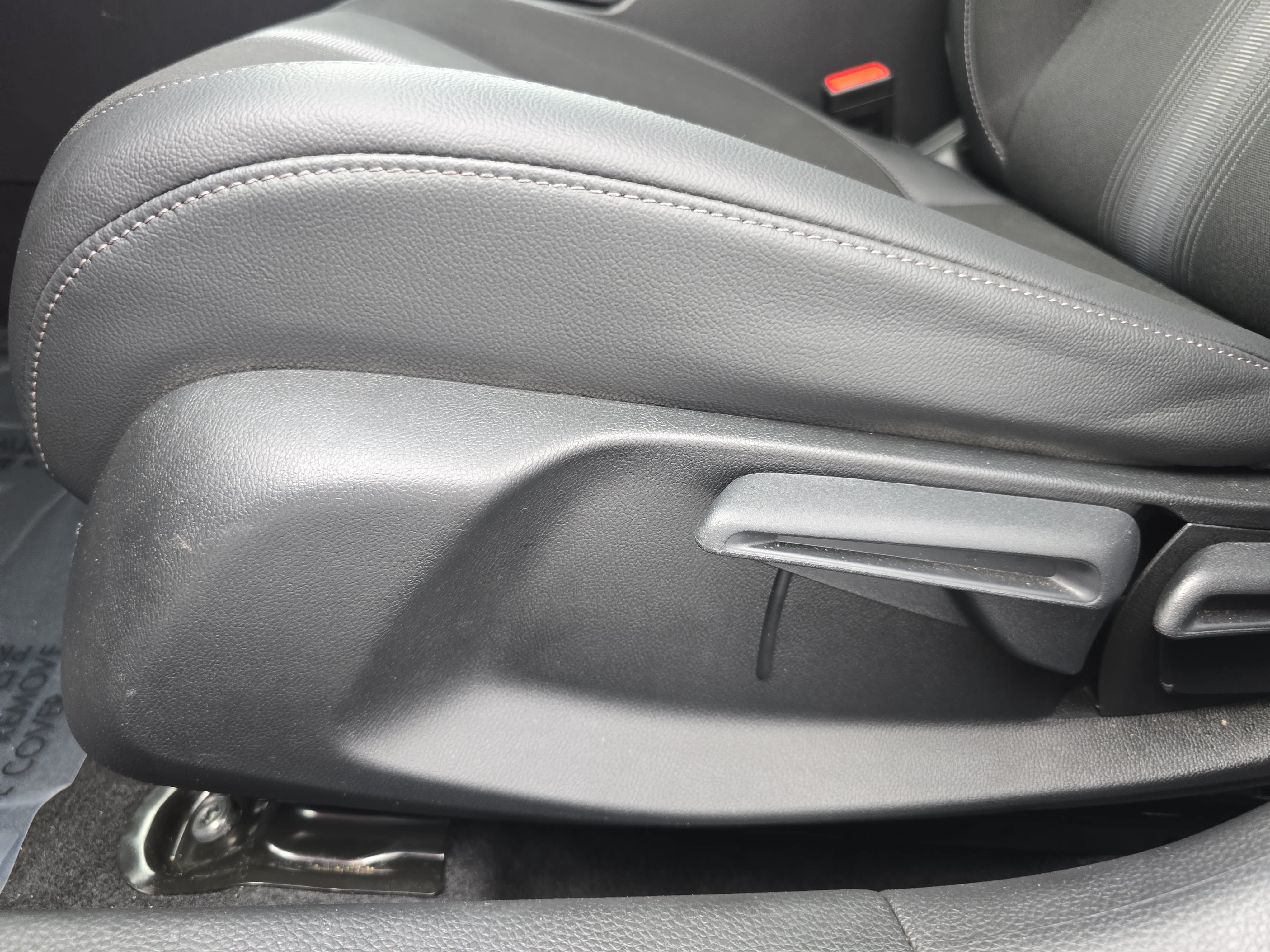 Used 2025 Honda Civic Sport image 28