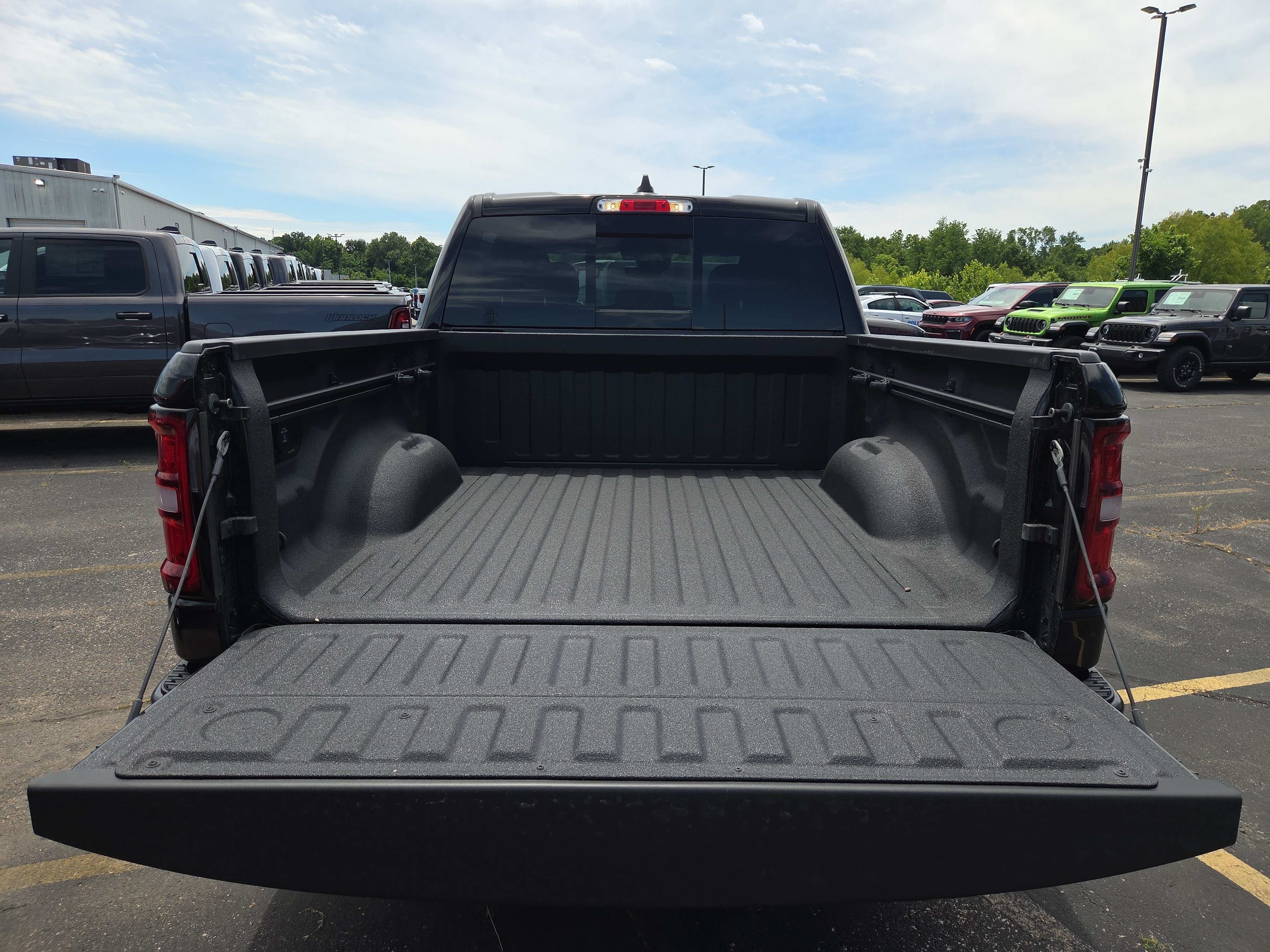 New 2026 RAM 1500 Tradesman AWD/4WD image 8