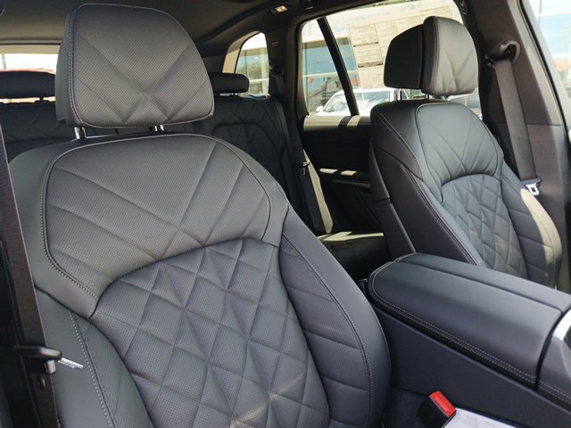 New 2026 BMW X5 sDrive40i w/ Climate Comfort Package RWD image 17