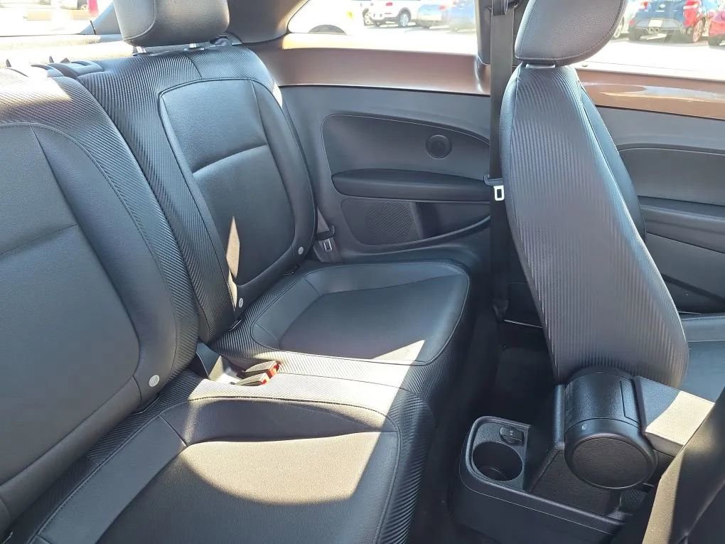 Used 2013 Volkswagen Beetle 2.5 image 32