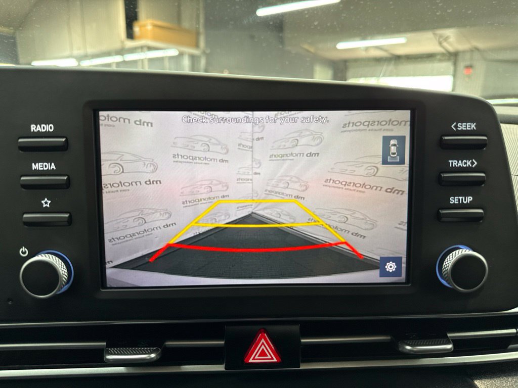 Used 2021 Hyundai Elantra SE FWD image 23