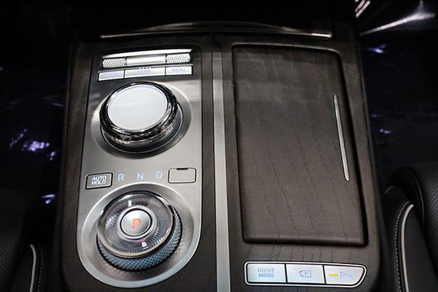 Used 2023 Genesis G80 Base image 34