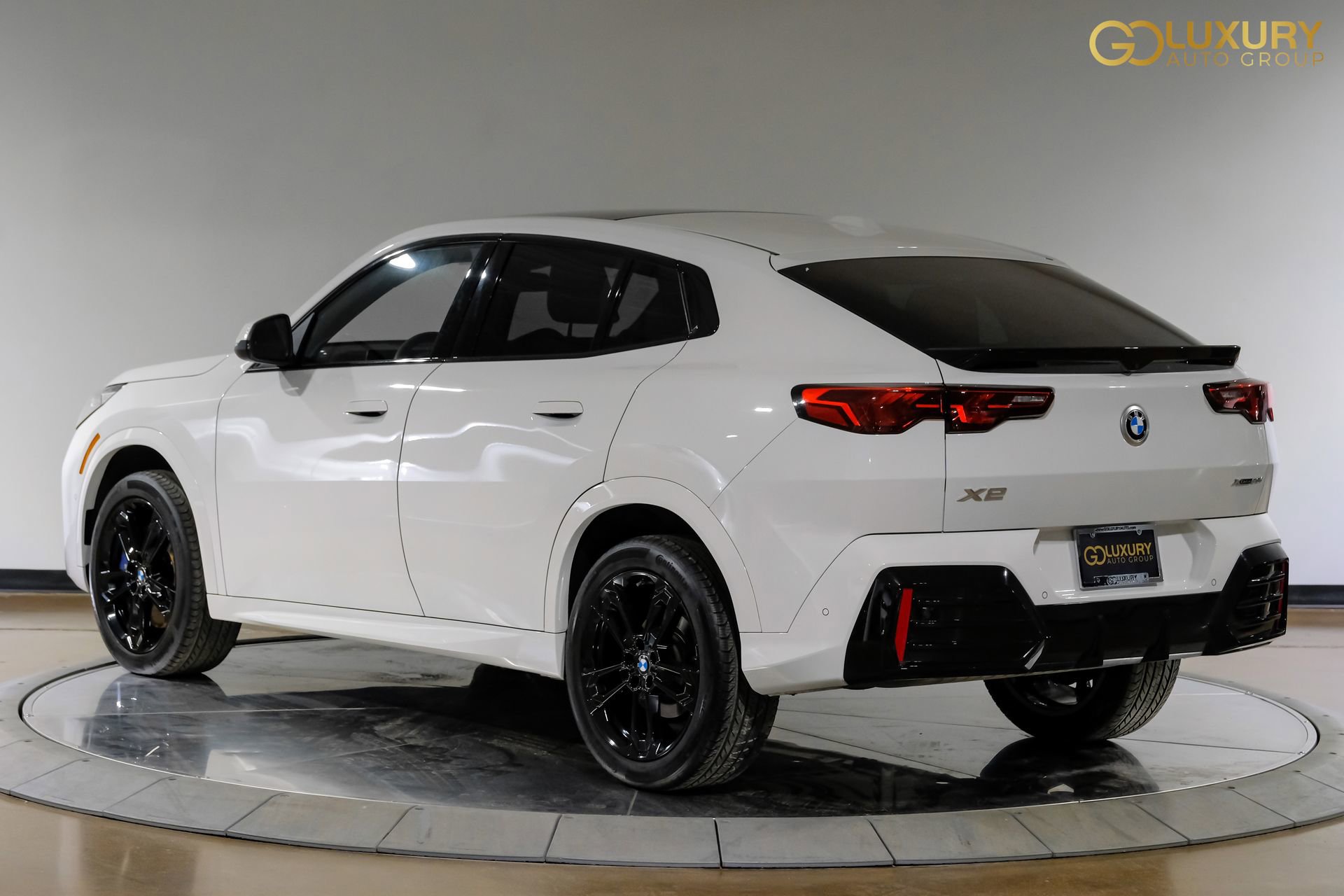 Used 2025 BMW X2 xDrive28i image 12