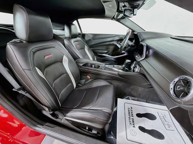 Used 2018 Chevrolet Camaro SS RWD image 28