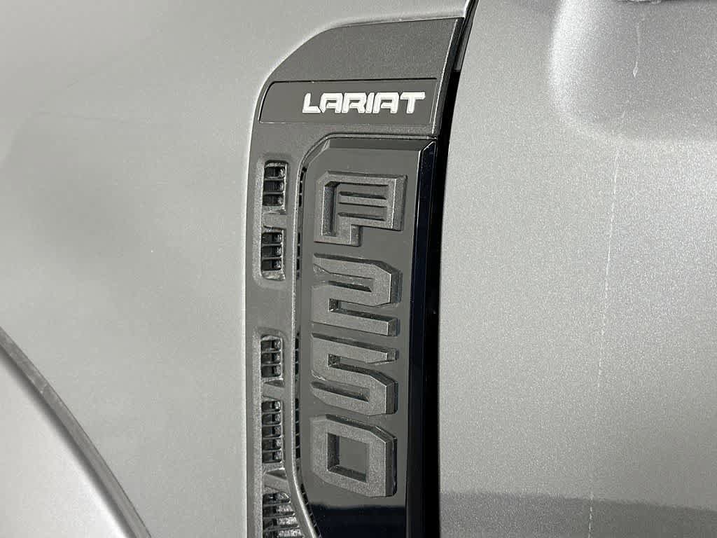New 2026 Ford F250 Lariat w/ Black Appearance Package AWD/4WD image 7