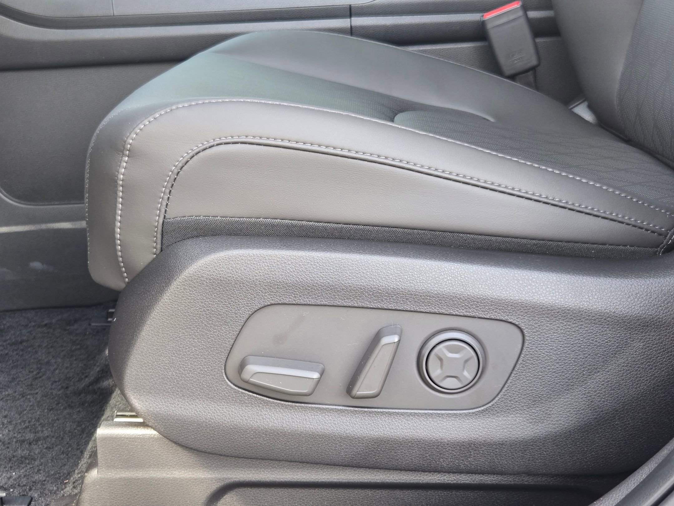 New 2026 Kia Carnival SX FWD image 22