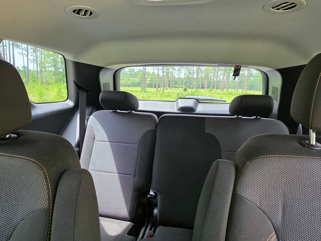 Used 2021 Chevrolet Traverse LT FWD image 18
