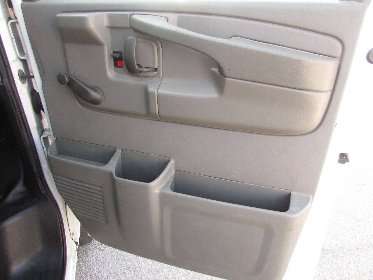 Used 2012 Chevrolet Express 1500 RWD image 24