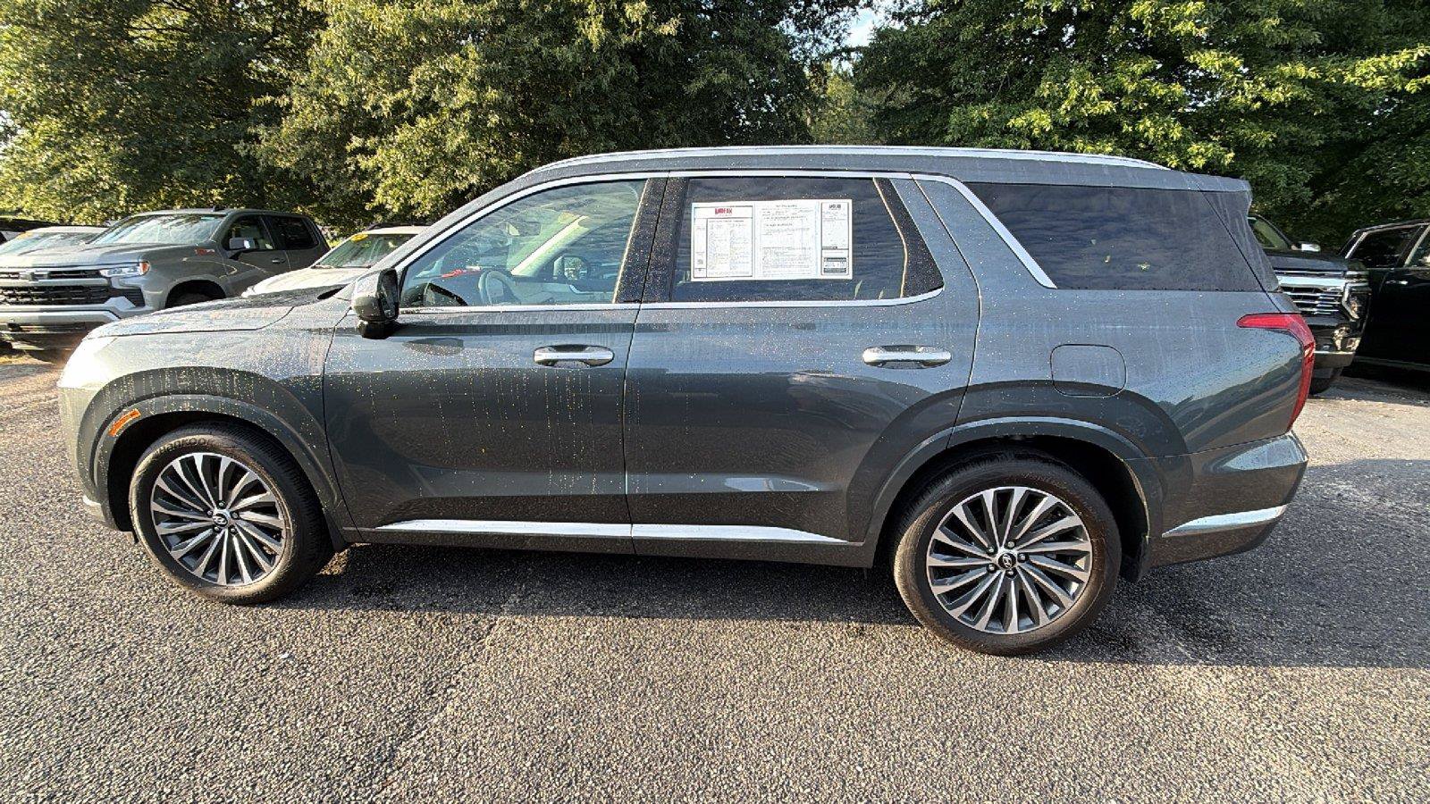 Used 2025 Hyundai Palisade Calligraphy FWD image 11