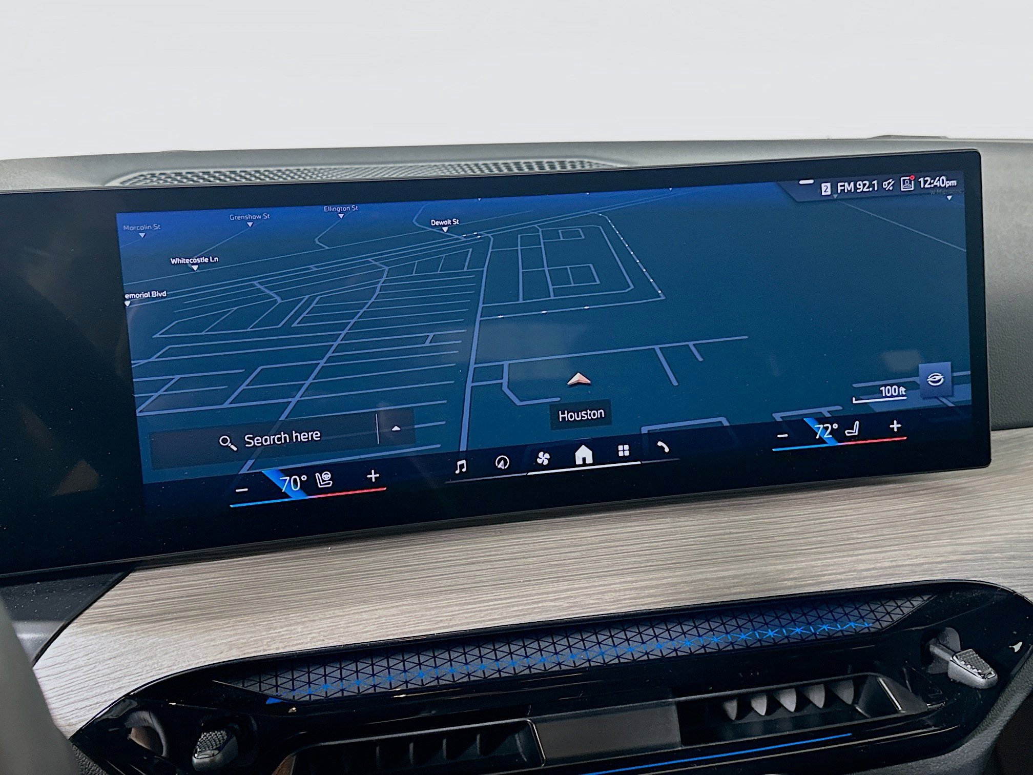 Used 2025 BMW i4 eDrive40 image 22