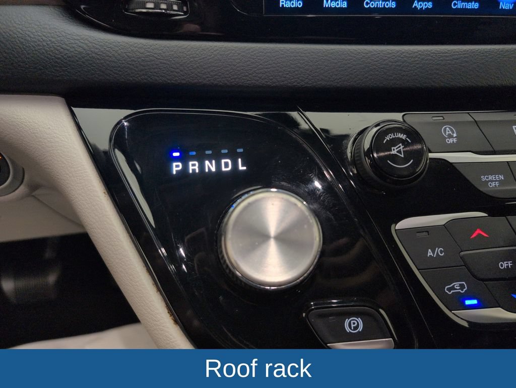 Used 2017 Chrysler Pacifica Touring-L FWD image 25