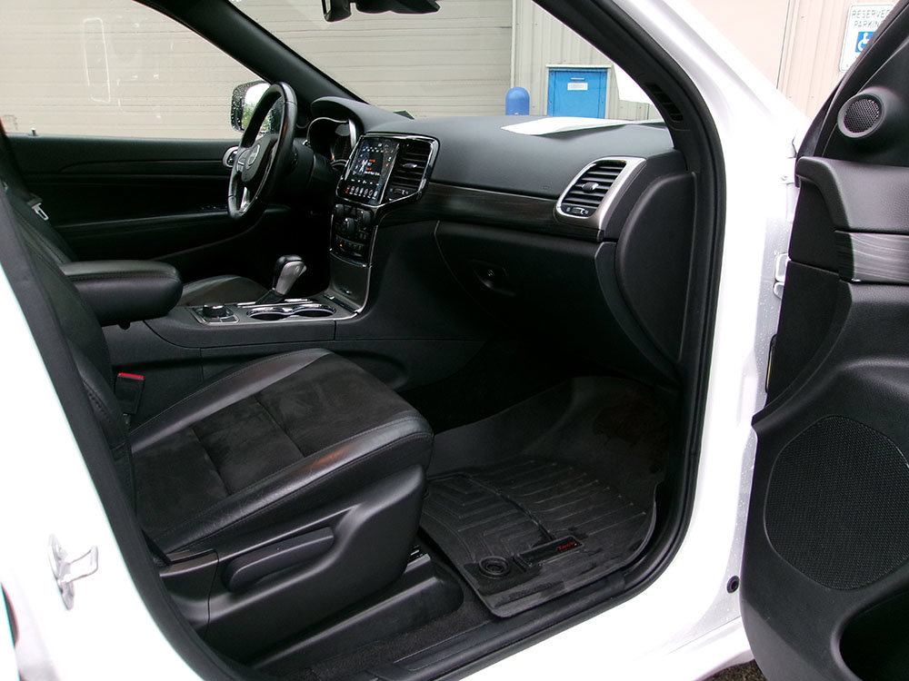 Used 2022 Jeep Grand Cherokee Laredo X AWD/4WD image 10