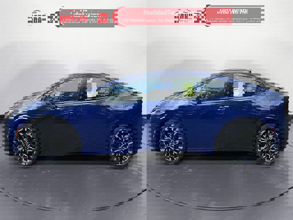 New 2026 Toyota Prius Plug-In Hybrid video 2