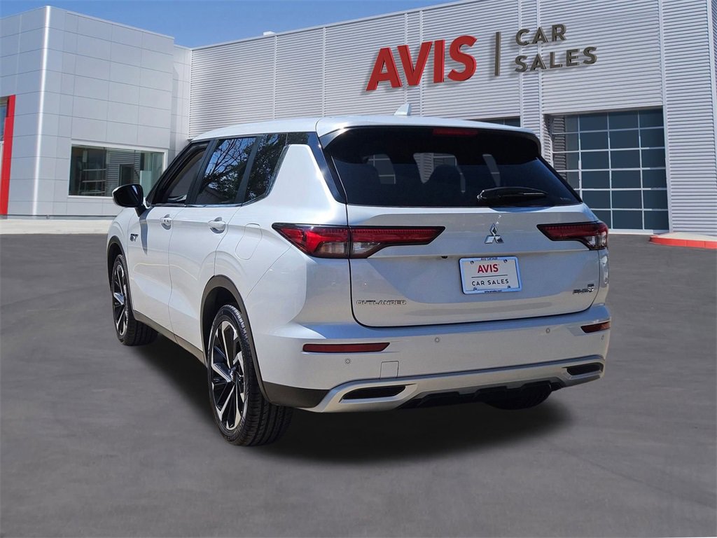 Used 2023 Mitsubishi Outlander SE image 9