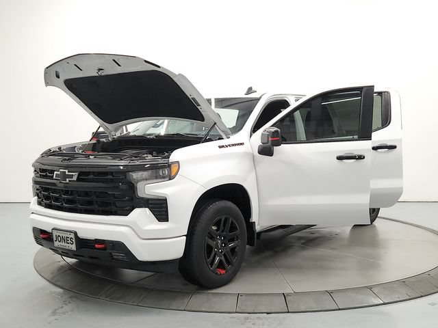 Used 2025 Chevrolet Silverado 1500 RST w/ Redline Edition AWD/4WD image 11