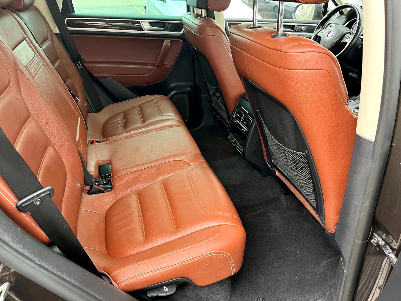 Used 2015 Volkswagen Touareg TDI image 17