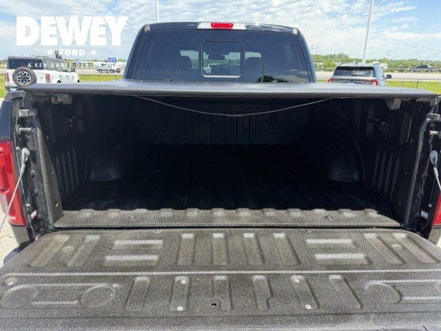Used 2017 Ford F150 Platinum w/ Equipment Group 701A Luxury AWD/4WD image 8