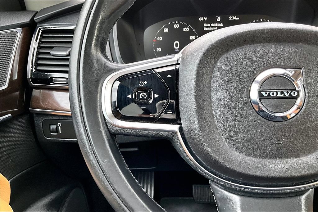 Used 2016 Volvo XC90 T6 Momentum w/ Momentum Plus Package AWD/4WD image 28