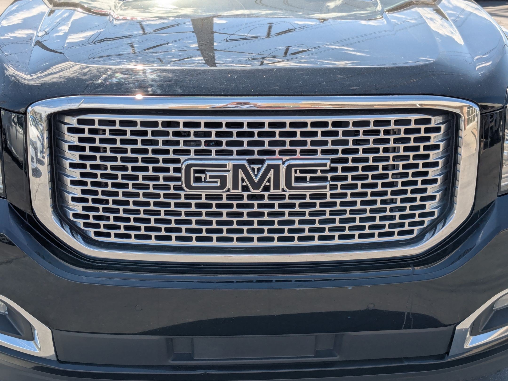 Used 2017 GMC Yukon Denali w/ Open Road Package AWD/4WD image 9