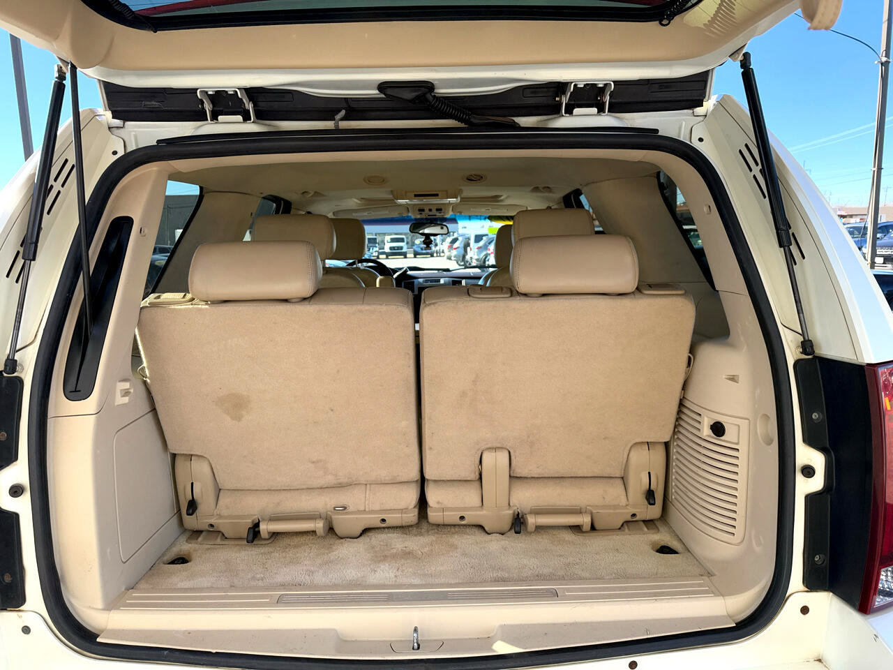 Used 2007 Cadillac Escalade AWD w/ Information Package image 8