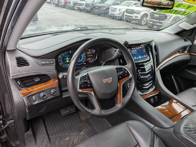 Used 2017 Cadillac Escalade ESV Premium Luxury AWD/4WD image 8