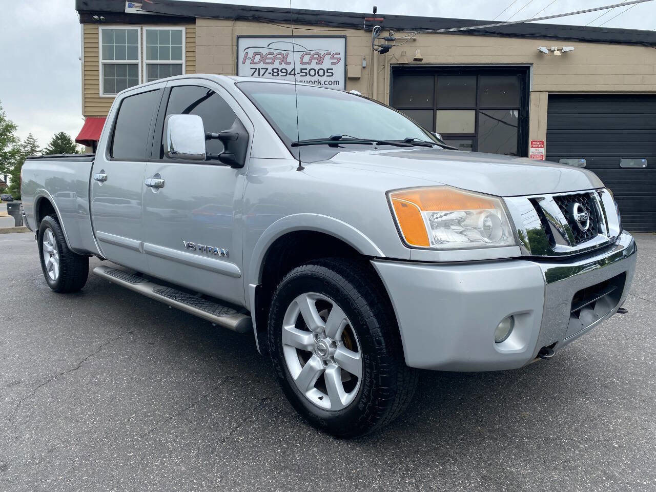 Used 2008 Nissan Titan LE AWD/4WD image 1