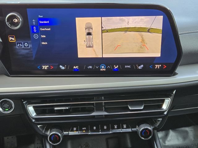 Used 2025 Chevrolet Traverse LT w/ Driver Confidence Package FWD image 18