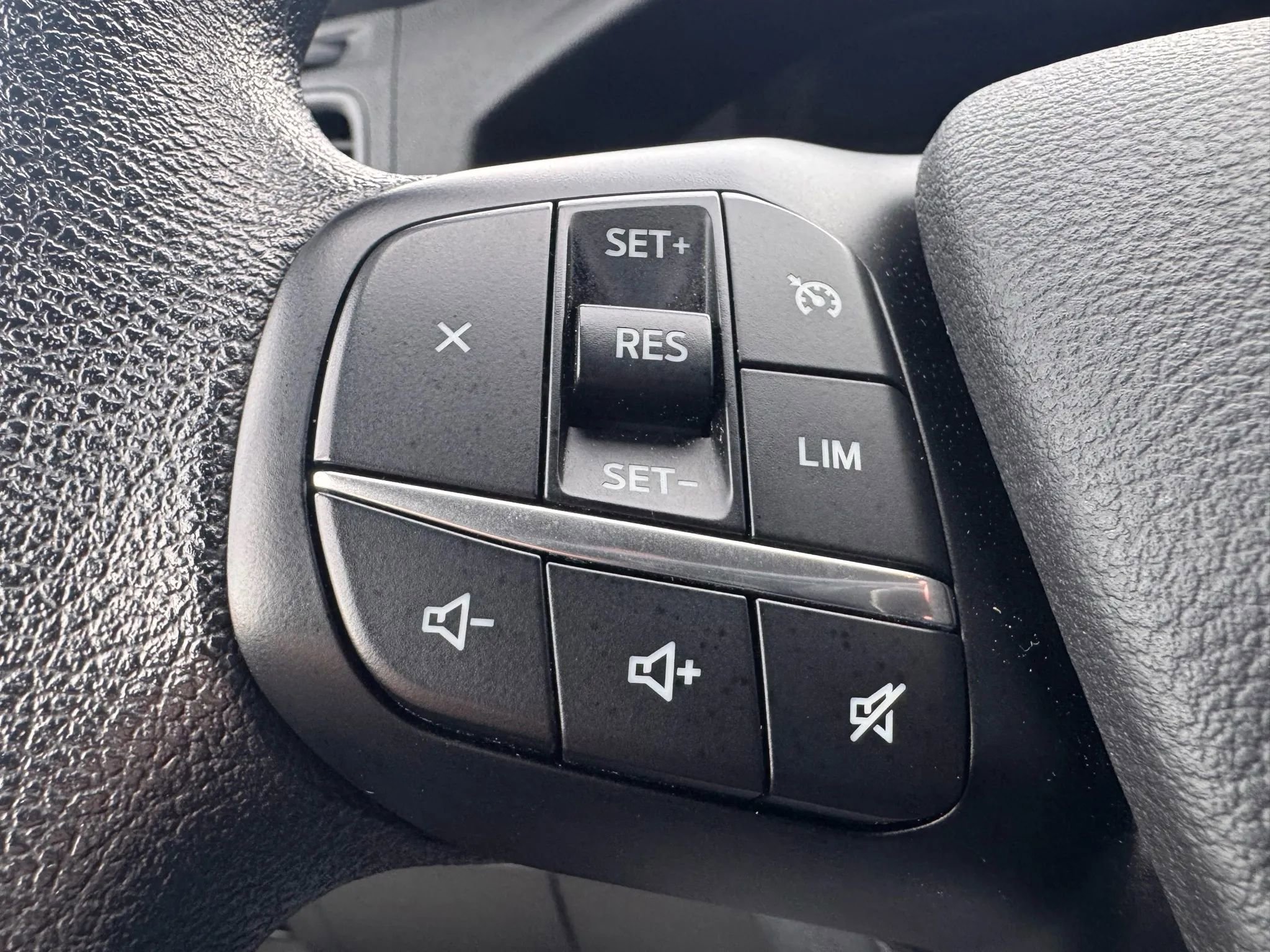 Used 2024 Ford Transit 250 Low Roof w/ Exterior Upgrade Package image 17