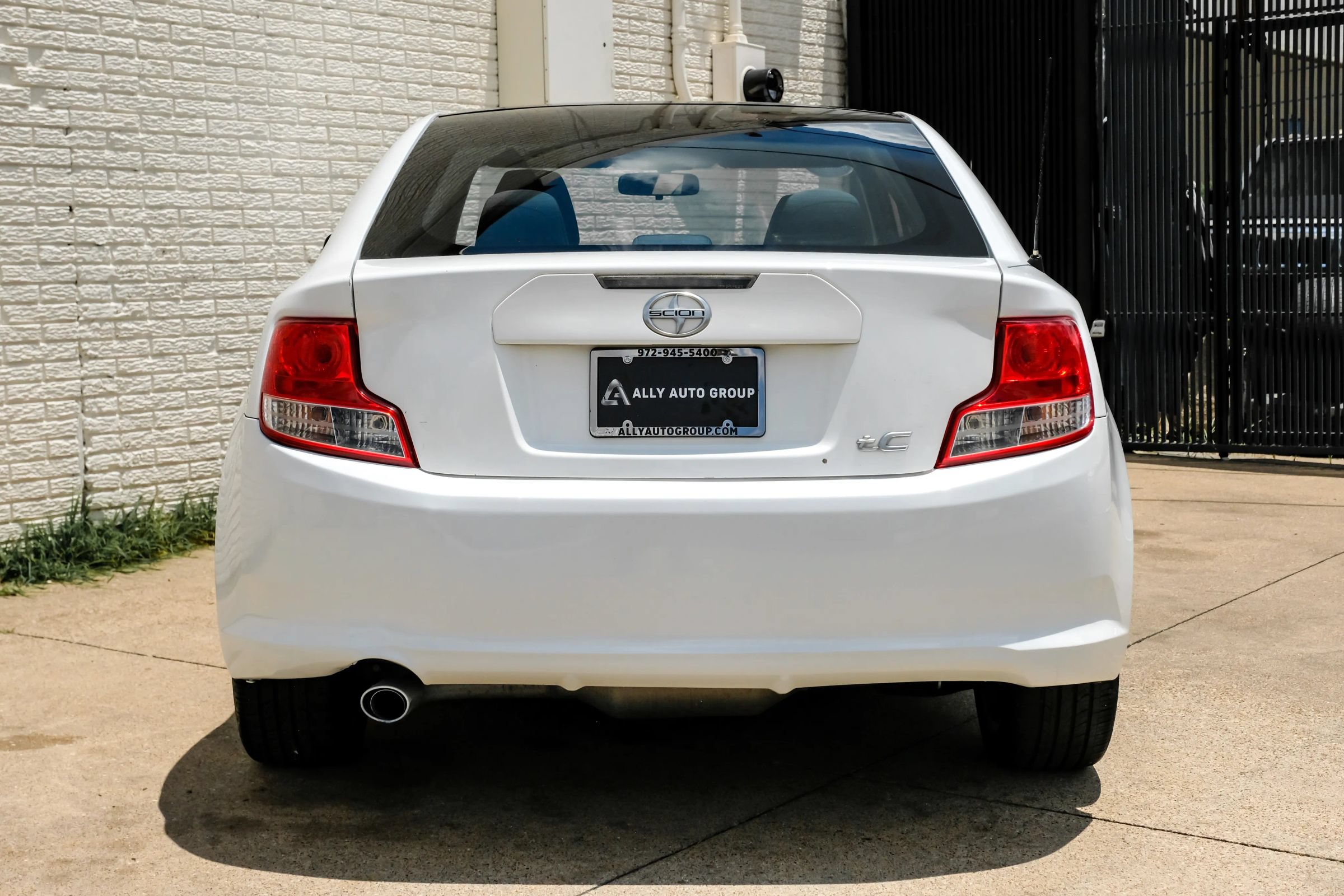 Used 2012 Scion tC FWD image 8